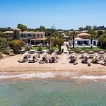 Plaka Beach Resort