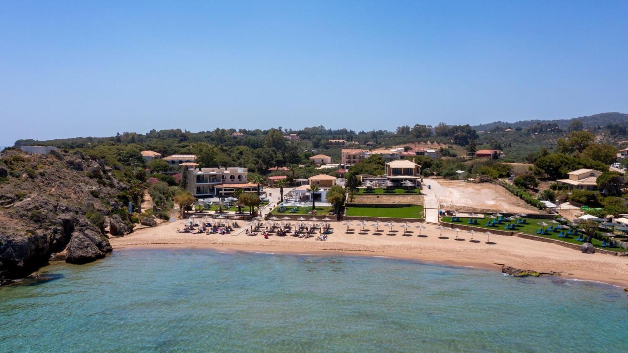 Plaka Resort