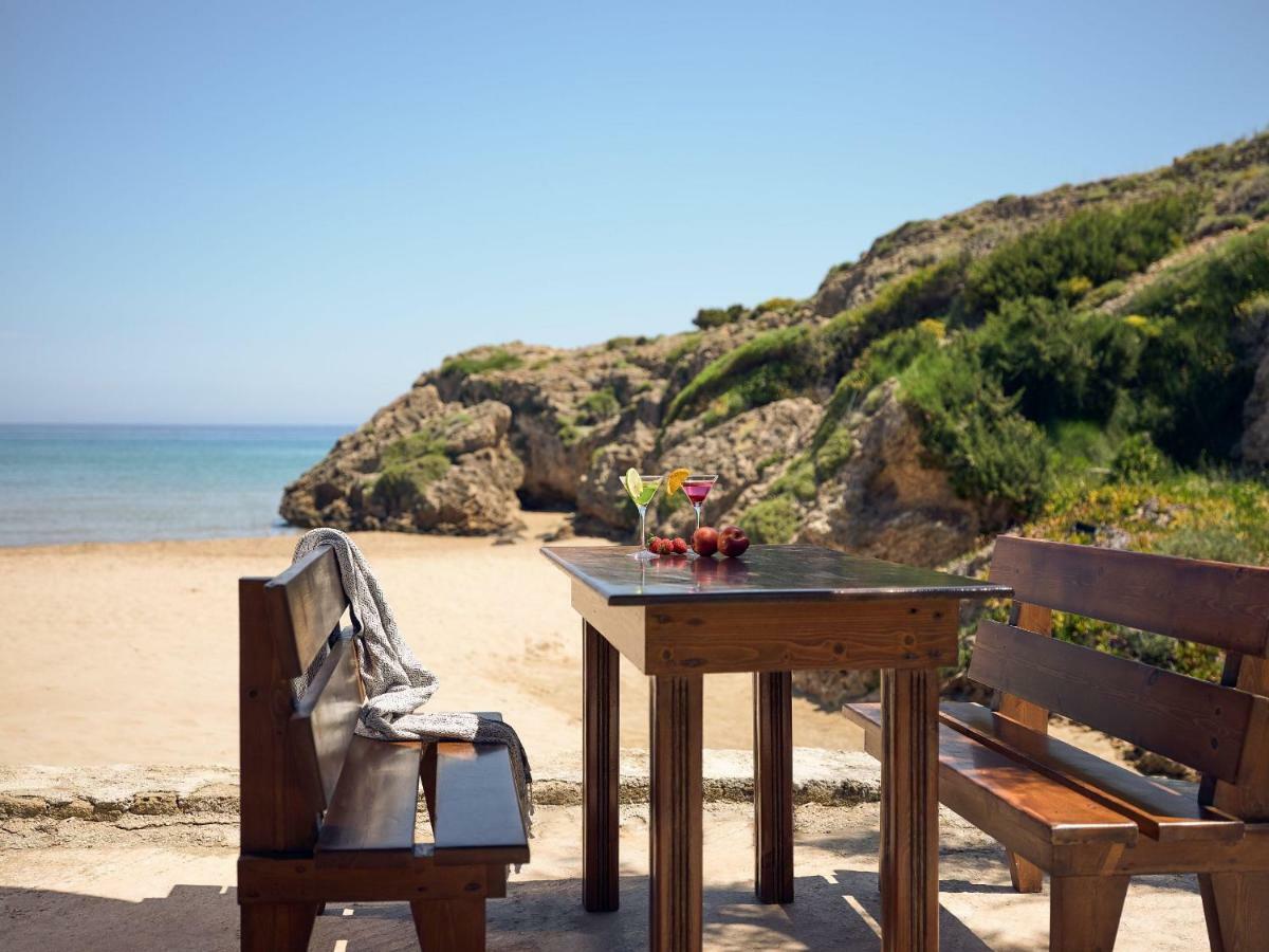 Resort Plaka